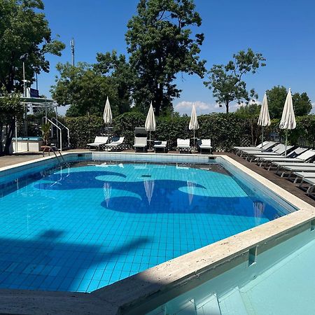 Hotel President Lido di Jesolo Exterior foto
