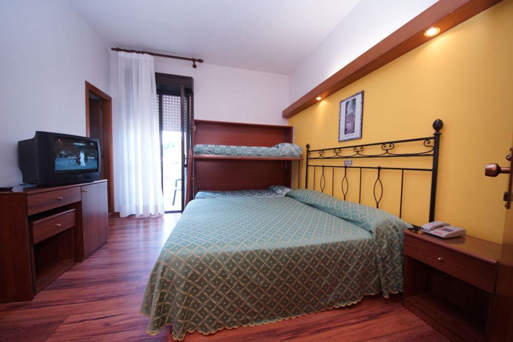 Hotel President Lido di Jesolo Exterior foto